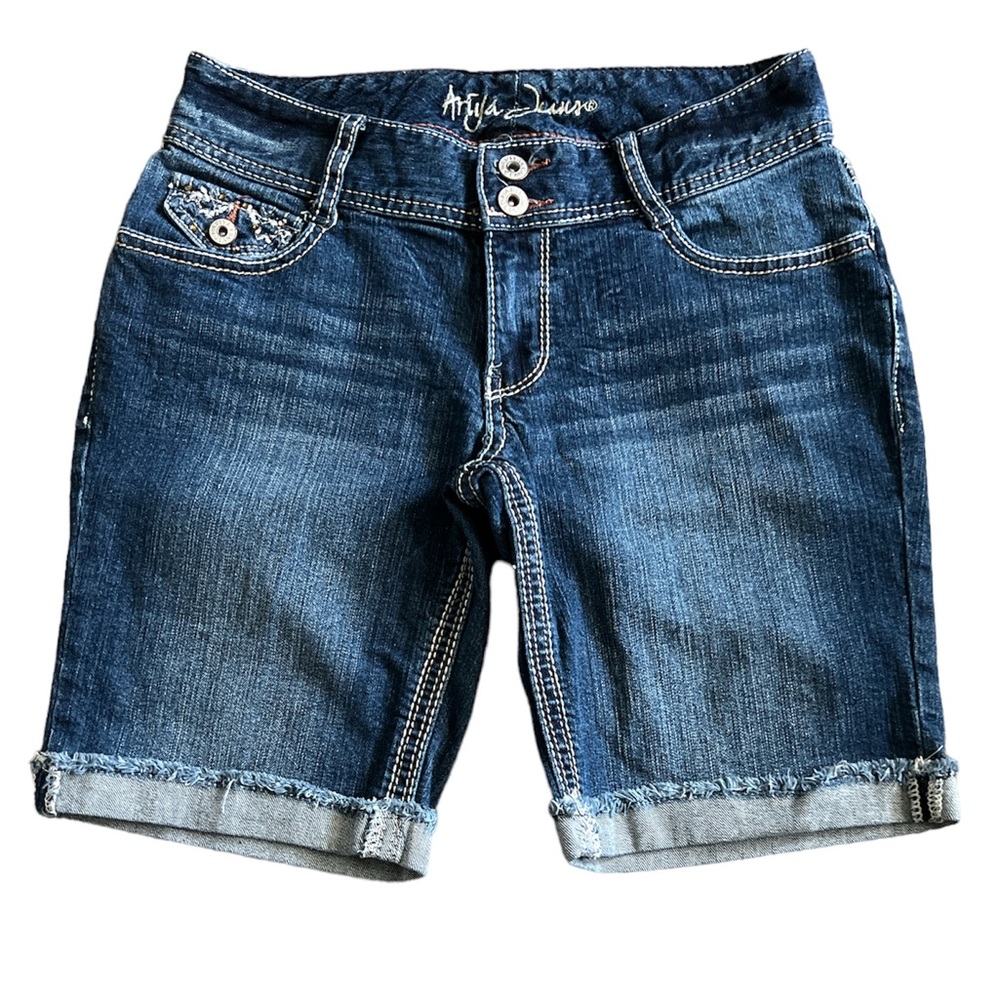 Ariya Jeans Women's Embroidered‎ Embellished Curvy Brand Bermuda Jean Shorts 7/8